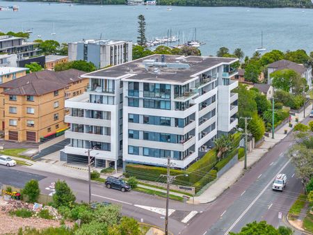 Sunny, Stylish & Effortlessly Convenient! - Photo 3