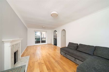 A modern two bedroom first floor flat with parking in Wimbledon town. - Photo 2