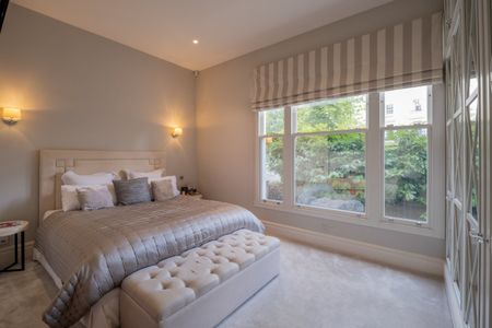 Cumberland House, Clifton Gardens, Little Venice, W9 1DX - Photo 4