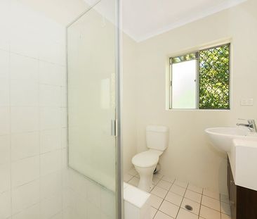 2/113 Sir Fred Schonell Drive, St Lucia, QLD 4067 - Photo 6