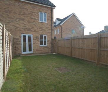 3 bedroom end of terrace house to rent - Photo 5