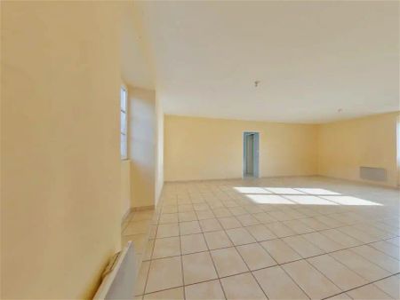 Location appartement 5 pièces - 145m² à Chauvigny (86300) - Photo 4