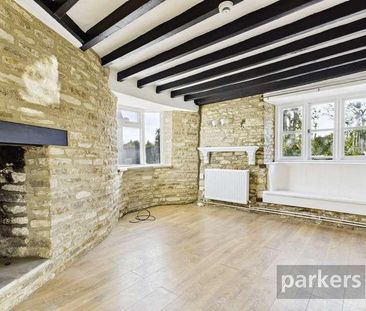 Station Road, Brize Norton, Carterton, Oxfordshire, OX18 - Photo 1