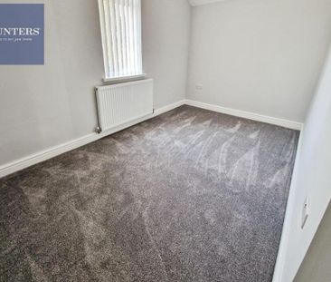 4 bedroom semi-detached house to rent - Photo 5