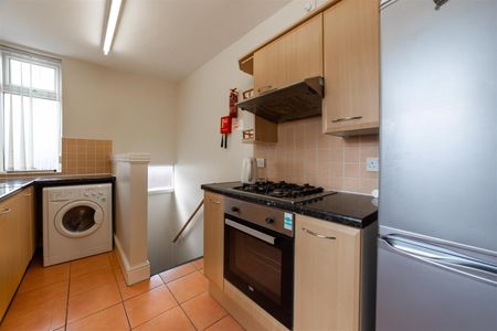 5 bed maisonette to rent in Greystoke Avenue, Sandyford, NE2 - Photo 2