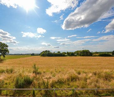 4 bedroom detached house to rent - Photo 1
