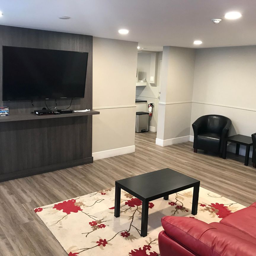 For Lease - 1100 Caven Street Unit# PH10, Mississauga, Ontario - Photo 1