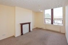2 bed Flat for Rent - Photo 1
