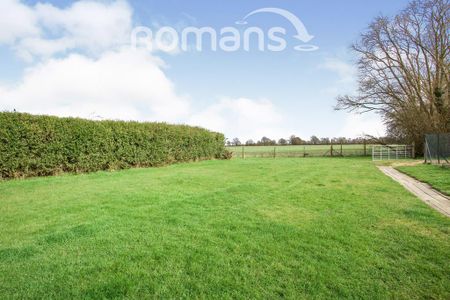 2 bedroom semi-detached house to rent - Photo 5