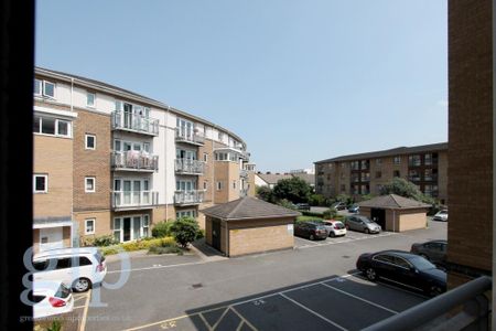 1 bedroom flat to rent - Photo 4