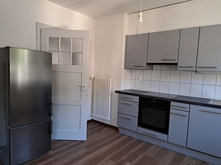 APPARTEMENT DE 3 PIECES AU 2EME ETAGE AVEC BALCON - Photo 3
