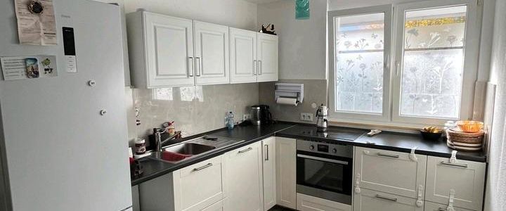 2-Zimmer-Hochparterrewohnung mit Stellplatz - Foto 1