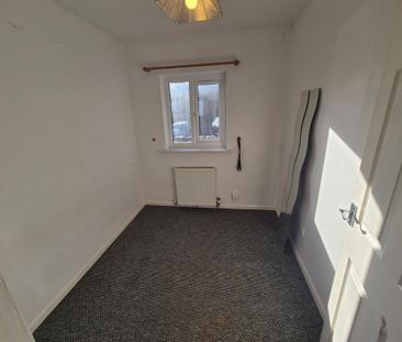 2 bedroom semi-detached house to rent - Photo 3