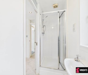 Price £1,500 pcm - Available Now - Unfurnished - Photo 4