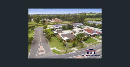 3 Bedroom Home with Double Car Garage – Lifestyle & Convenience in Werrington - Photo 3