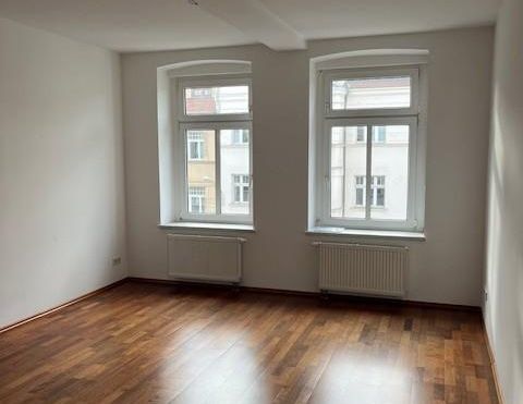 2-Zimerwohnung mit EBK und Balkon - Foto 1
