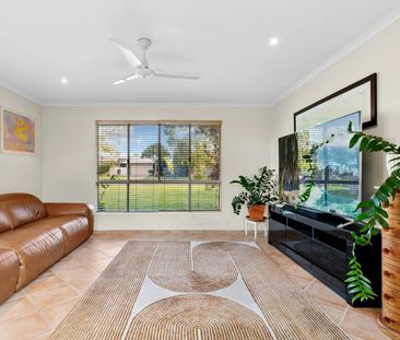 Quiet Old Tewantin Location - 3 bed, study plus pool - Photo 2