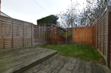 3 bedroom terraced house to rent - Photo 5