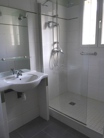 Location Appartement 4 pièces 82m² ORLEANS 45000 - Photo 5