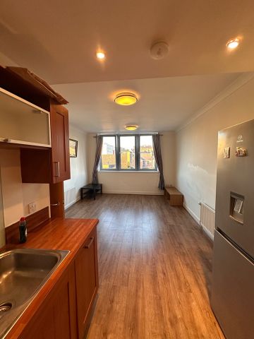 2 Bed Flat, Bath Street, G2 - Photo 2