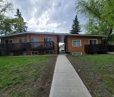 In Suite Laundry! 2 Bedroom 6-Plex in Highland Green!! | 6328 59 Av... - Photo 1