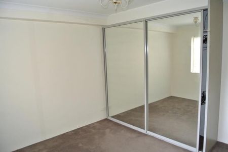 2 CAR LOCK UP GARAGE - 2 BEDROOM APARTMENT - Photo 5