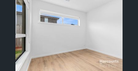 Like New & Ready to call HOME! - Photo 5