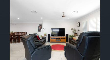 Stylish Executive Living in Highly Sought-After Area - Photo 4