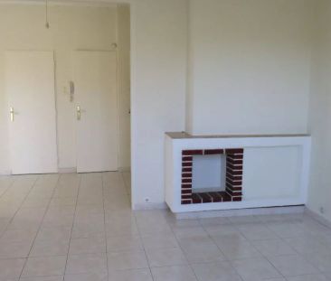 AIX EN PROVENCE - A LOUER - 2 PIECES PROCHE PLACE BELLEGARDE - Photo 2