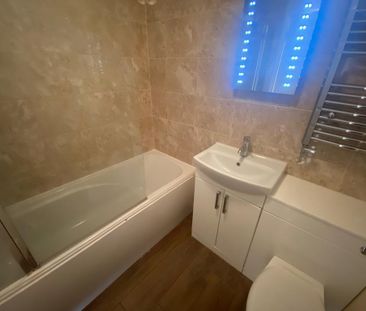 2 bedroom house to rent Bevan Close, SO19 - Photo 3