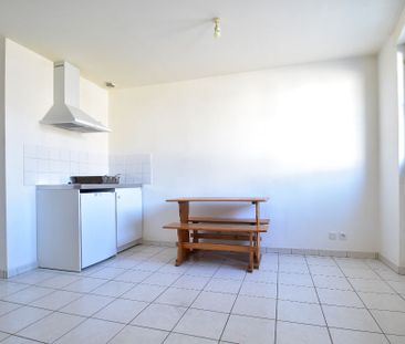 Location appartement 2 pièces, 33.00m², Longué-Jumelles - Photo 1
