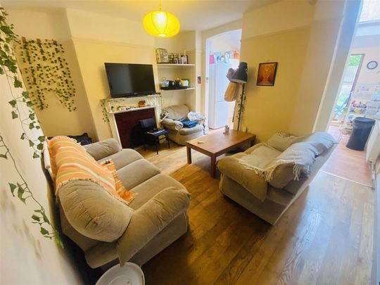 5 bedroom house to rent - Photo 1