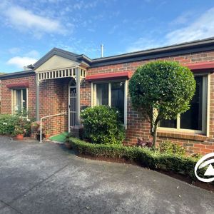 2/2 Castlegate Place, 3806, Berwick Vic - Photo 2