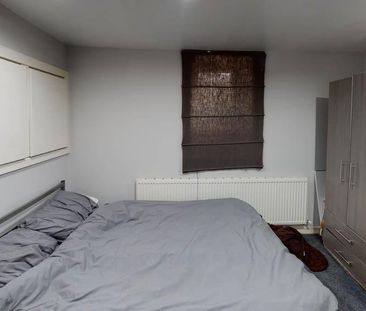 2 bedroom house to rent - Photo 2