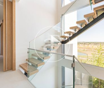 Triplex penthouse for rent in La Finca - Photo 5