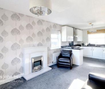 2 bedroom maisonette to rent - Photo 4