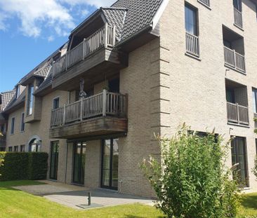 gelijkvloers appartement met 2 slaapkamers en garage - Foto 1