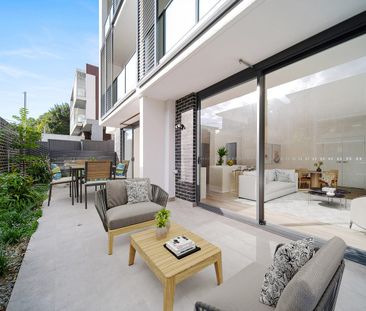 1 Year New Rare Court yard Apartment-Timber floor and fully aircond... - Photo 1