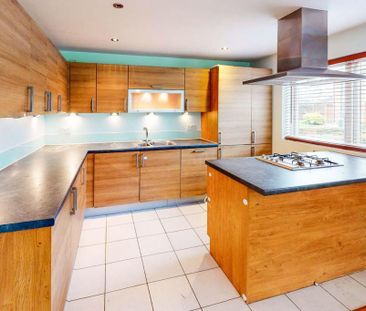 3 bedroom detached house to rent - Photo 3