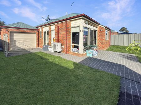 8 Hanwood Close, Delacombe - Photo 5