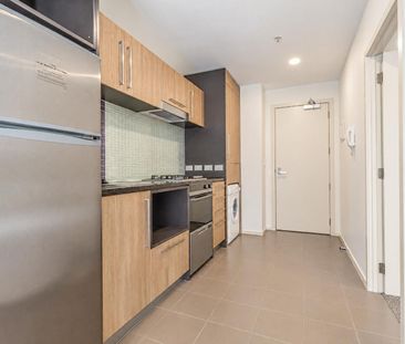 Spacious Ground-Floor Living - Photo 6