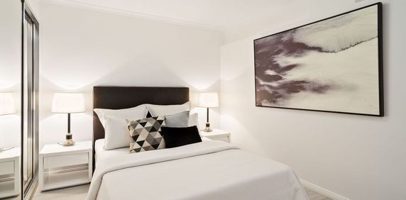 Contemporary Living in a Location of Ideal Convenience - Photo 2