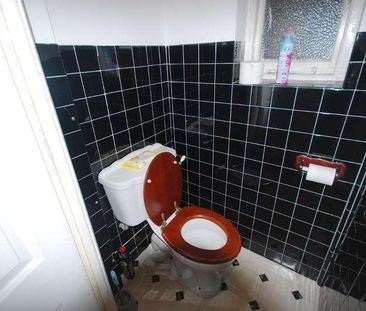 Monks Park, Wembley, HA9 - Photo 3