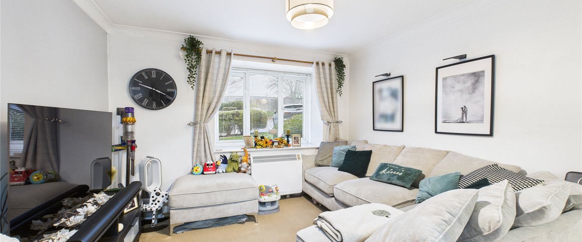 Missenden Gardens, Slough Missenden Gardens, Slough - Photo 1