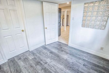 Detached Home For Lease | N8129686 - Photo 3