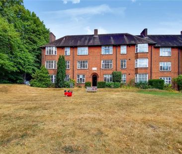 3 bedroom flat in Sheldon Avenue - Photo 6