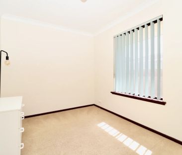 Family home on large block. - Photo 5