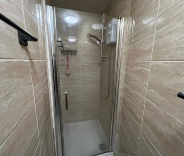 House share to rent - Photo 3