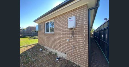 2 Bedroom Granny Flat for lease in The Ponds less than 10 mins walk to Tallawong Station! - Photo 2