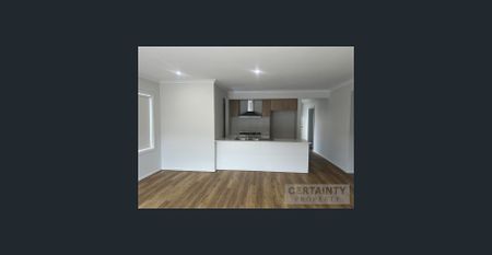 Limited-Time Offer – Stylish Ensuite Room in Modern Co-Living Home, 1 Week Free! $300 P/W (Negotiable) - Photo 5